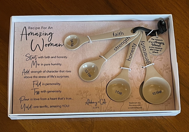 AMAZING WOMAN MEASURING SPOONS