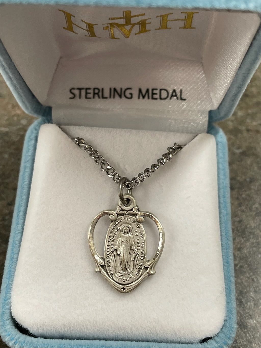 SS PIERCED HEART MIRACULOUS 18