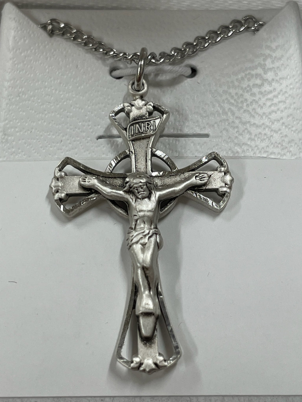SS CRUCIFIX OPEN 18" CH/BOX