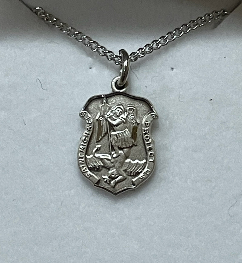 SS TINY BADGE ST MICHAEL 18"