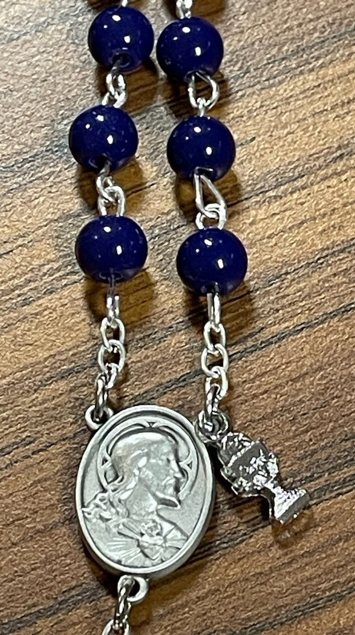 NAVY GLASS COMM ROS W/ CHALICE