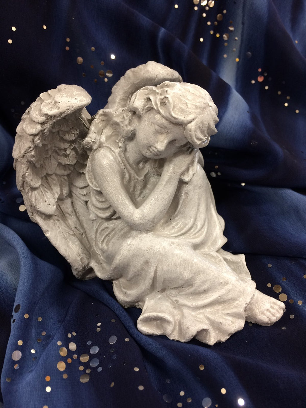 5" ANGEL LEANING ON KNEES