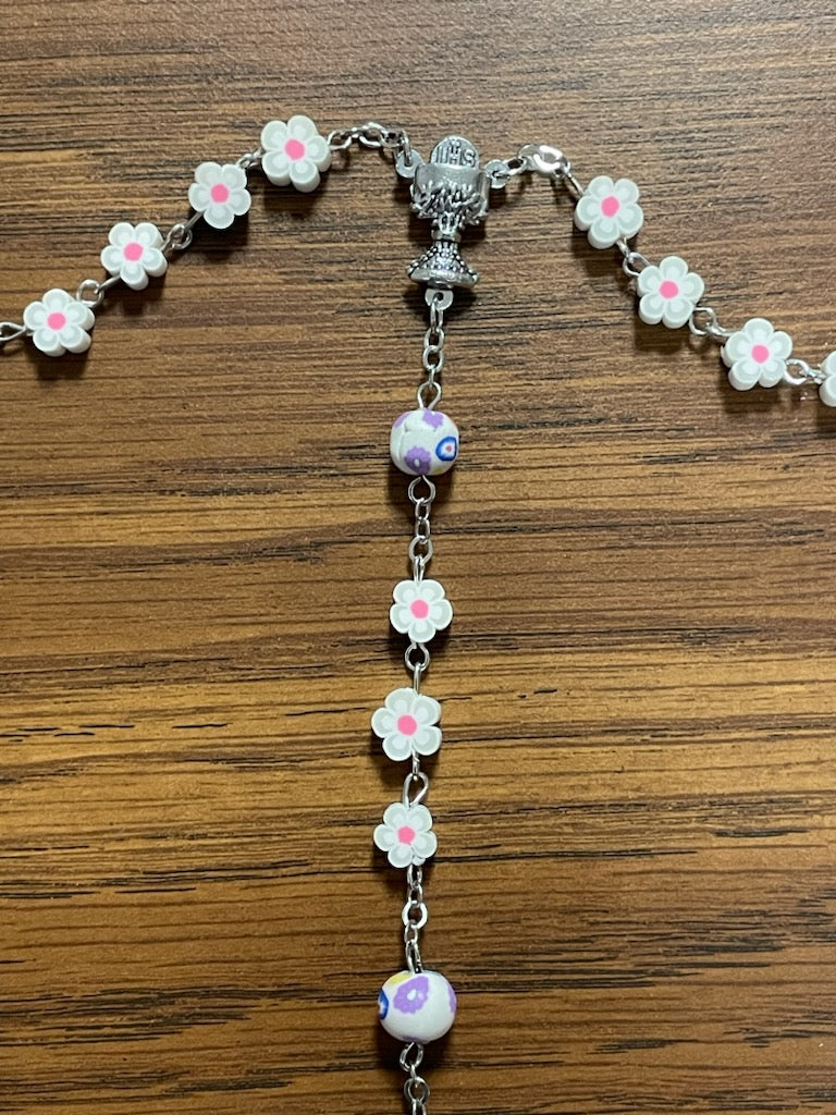 FLORAL BEAD WHITE ROSARY