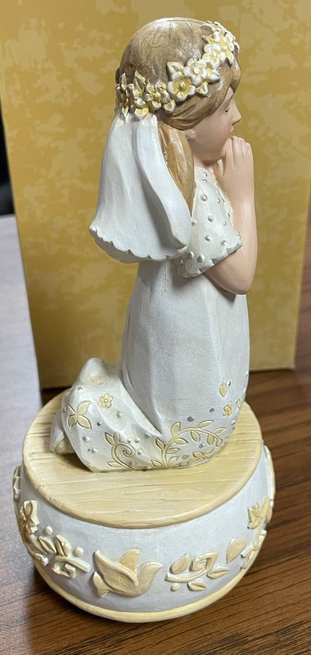 6.5" MUSICAL GIRL KNEELING