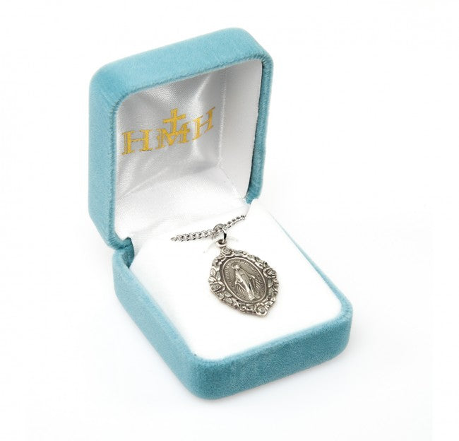 SS MIRACULOUS W/ROSES 18"