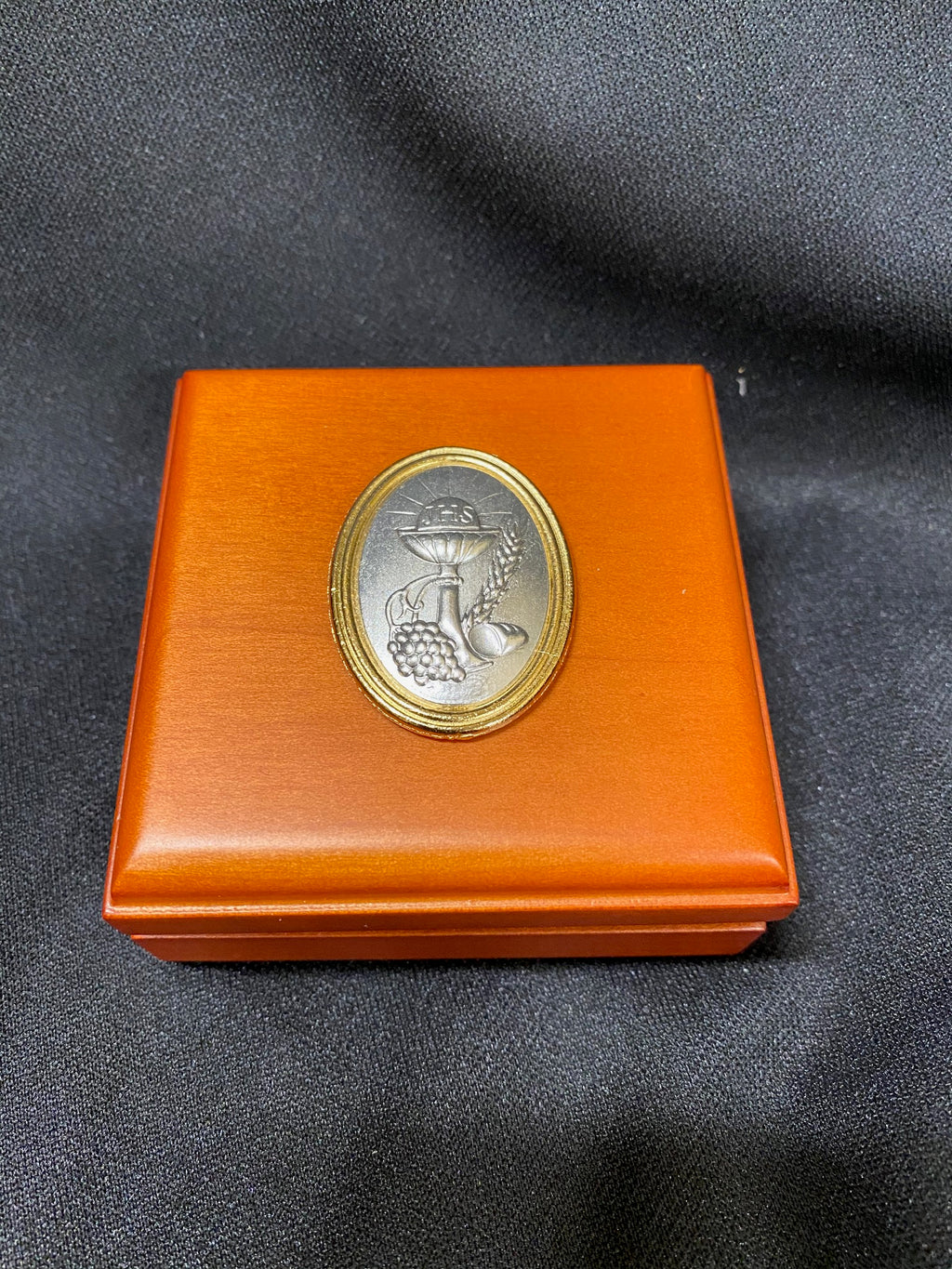 ROSEWOOD BOX WITH OVAL CHALICE
